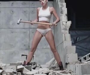 Miley Cyrus Unveil Scenes - Demolition Social (Slowed Down)